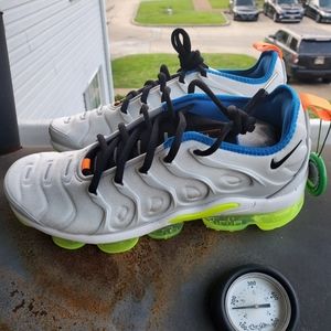 Vapormax plus